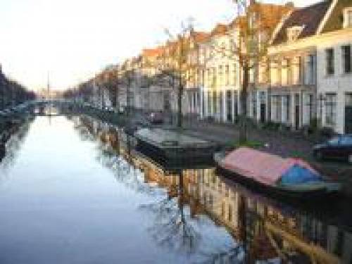 Leiden canal